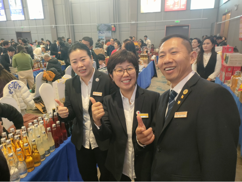 5b5fab1e2457e9e2fef5d0c5eeb71b4b